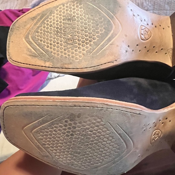 Ariat Women’s Size 11 Navy Suede square toe - Picture 3 of 4